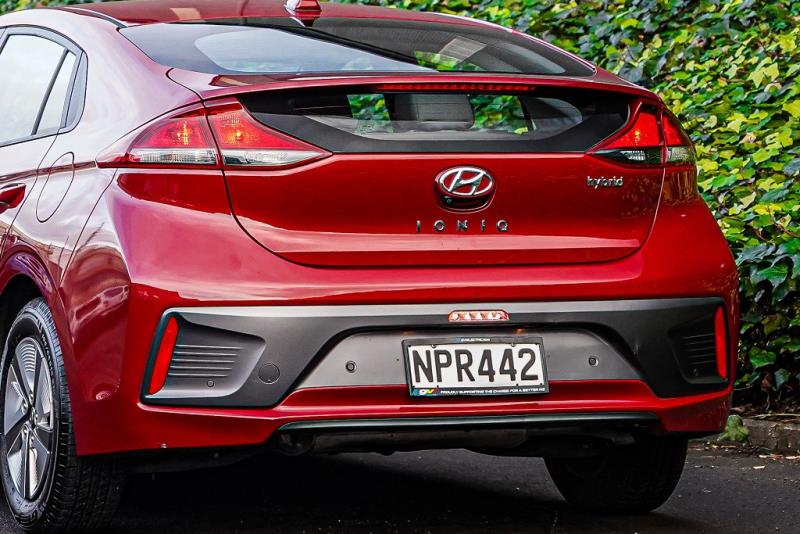 2021 Hyundai Ioniq Hybrid