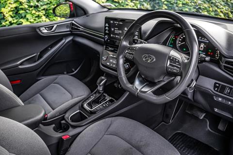2021 Hyundai Ioniq Hybrid - Thumbnail