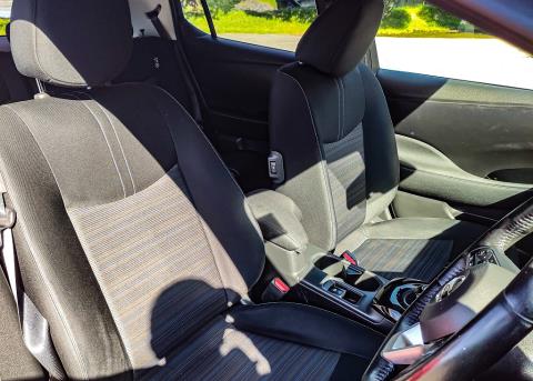 2017 Nissan Leaf 40G 90% SOH - Thumbnail