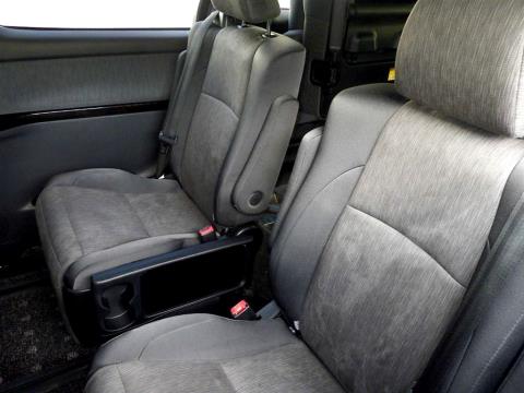 2014 Toyota Vellfire Hybrid ZR 4WD - Thumbnail
