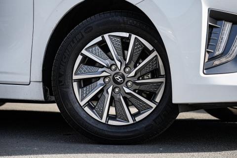 2022 Hyundai IONIQ EV 38kWh - Thumbnail