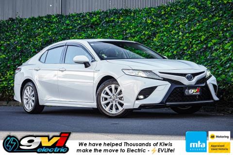 2019 Toyota Camry Hybrid - Thumbnail