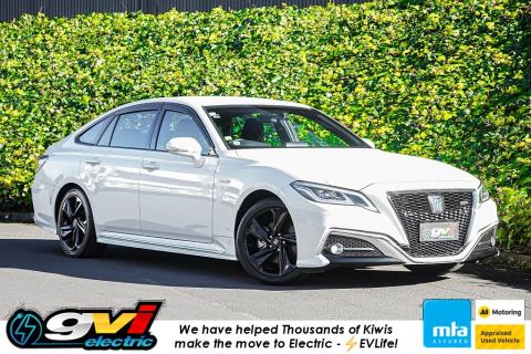 2020 Toyota Crown RS Hybrid - Thumbnail