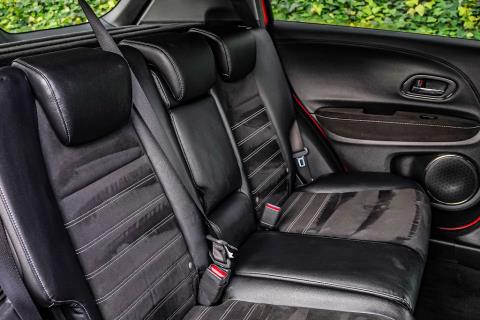 2016 Honda Vezel RS Hybrid / HR-V - Thumbnail