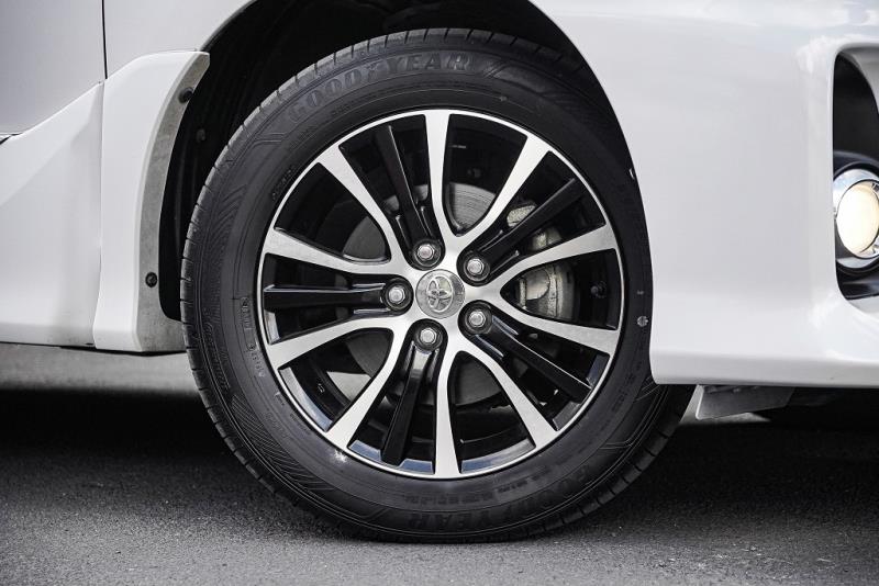 2012 Toyota Estima Aeras Hybrid 4WD