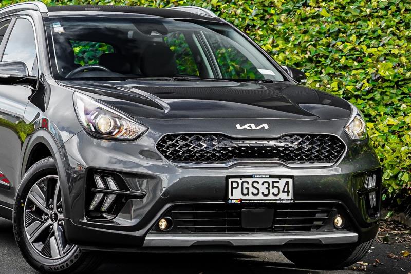 2022 Kia Niro LX Hybrid