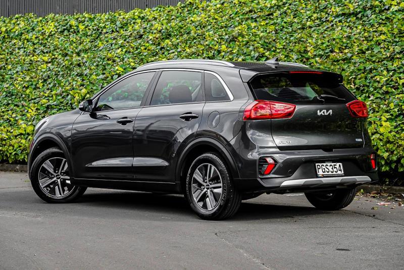 2022 Kia Niro LX Hybrid