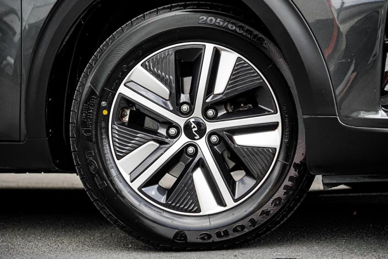 2022 Kia Niro LX Hybrid