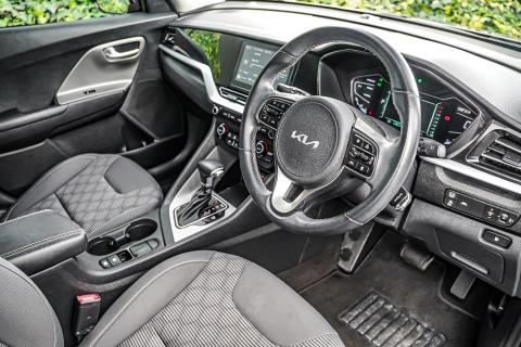 2022 Kia Niro LX Hybrid - Thumbnail