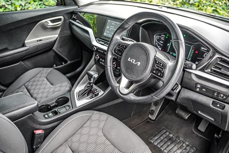 2022 Kia Niro LX Hybrid