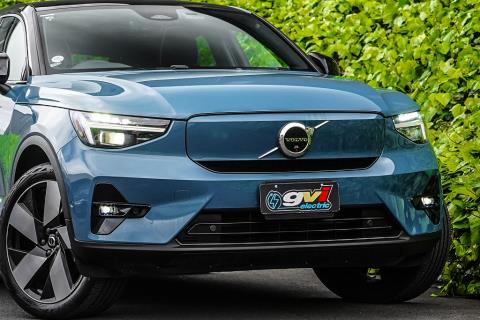 2022 Volvo C40 Recharge Ultimate - Thumbnail