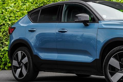2022 Volvo C40 Recharge Ultimate - Thumbnail