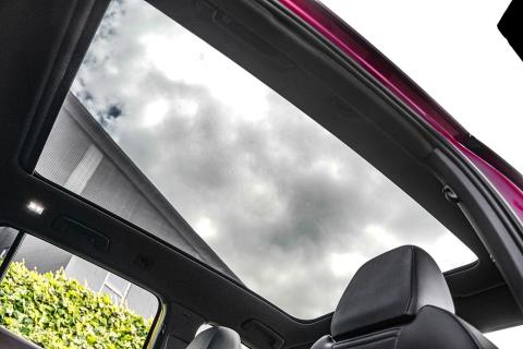 2023 Volkswagen ID.4 Pro 82 kWh - Thumbnail