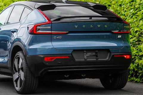 2022 Volvo C40 4WD Recharge Twin - Thumbnail