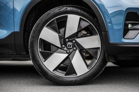 2022 Volvo C40 4WD Recharge Twin - Thumbnail