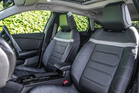 2022 Citroen e-C4 Shine Plus Electric - Thumbnail