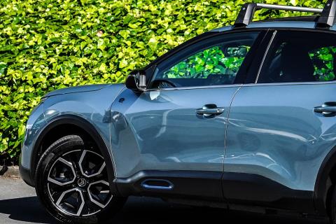 2022 Citroen e-C4 Shine Plus Electric - Thumbnail