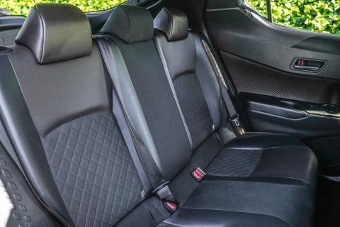 2017 Toyota C-HR G Hybrid - Thumbnail