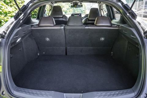 2017 Toyota C-HR G Hybrid - Thumbnail