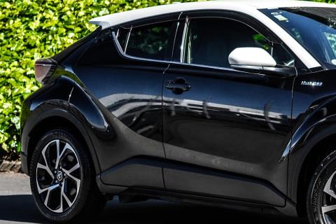 2017 Toyota C-HR G Hybrid - Thumbnail