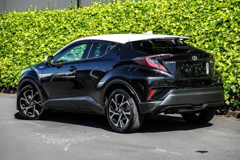 2017 Toyota C-HR G Hybrid - Thumbnail