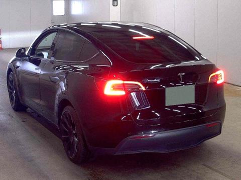 2023 Tesla Model Y - Thumbnail