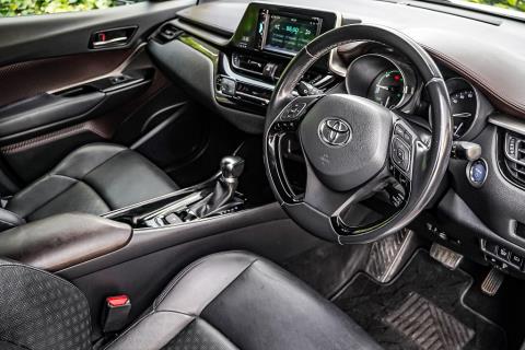 2019 Toyota C-HR Hybrid - Thumbnail