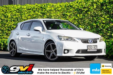 2011 Lexus CT 200h - Thumbnail