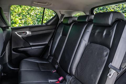 2011 Lexus CT 200h - Thumbnail
