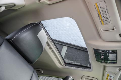 2015 Lexus NX 300h - Thumbnail