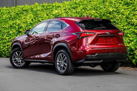 2015 Lexus NX 300h - Thumbnail