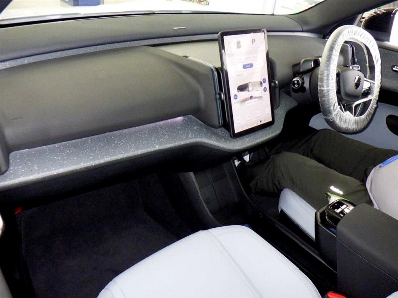 2024 Volvo EX30 Ultra