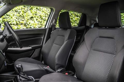 2024 Suzuki Swift GLX Hybrid - Thumbnail