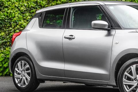 2024 Suzuki Swift GLX Hybrid - Thumbnail