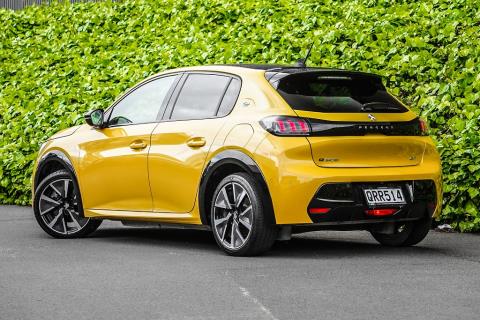 2022 Peugeot e-208 GT Line EV - Thumbnail