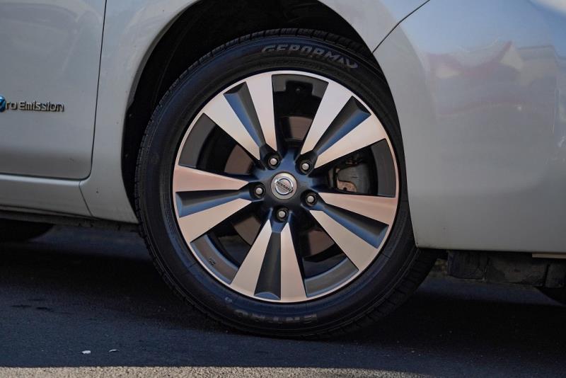 2018 Nissan Leaf 30X 64% SOH