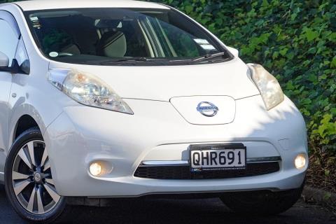 2018 Nissan Leaf 30X 64% SOH - Thumbnail