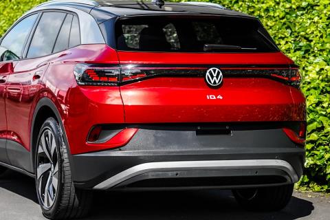 2023 Volkswagen ID.4 Pro 82kWh - Thumbnail