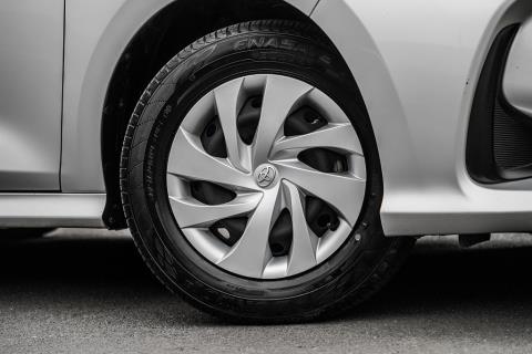 2020 Toyota Yaris Hybrid / Vitz - Thumbnail