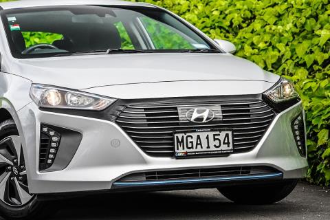 2019 Hyundai IONIQ Hybrid - Thumbnail