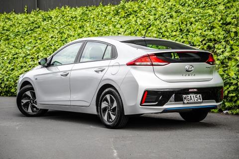 2019 Hyundai IONIQ Hybrid - Thumbnail
