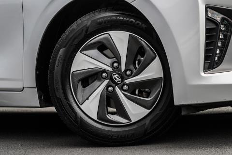 2019 Hyundai IONIQ Hybrid - Thumbnail