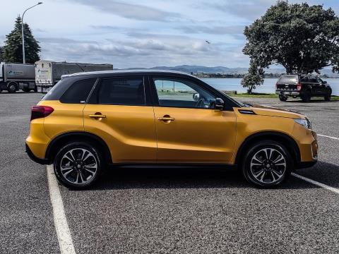 2023 Suzuki Vitara JLX Hybrid 2WD - Thumbnail