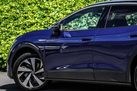 2022 Volkswagen ID.4 Pro Launch Edition - Thumbnail