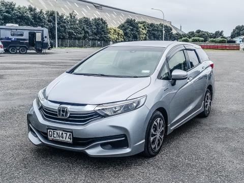 2018 Honda Fit Shuttle Hybrid - Thumbnail