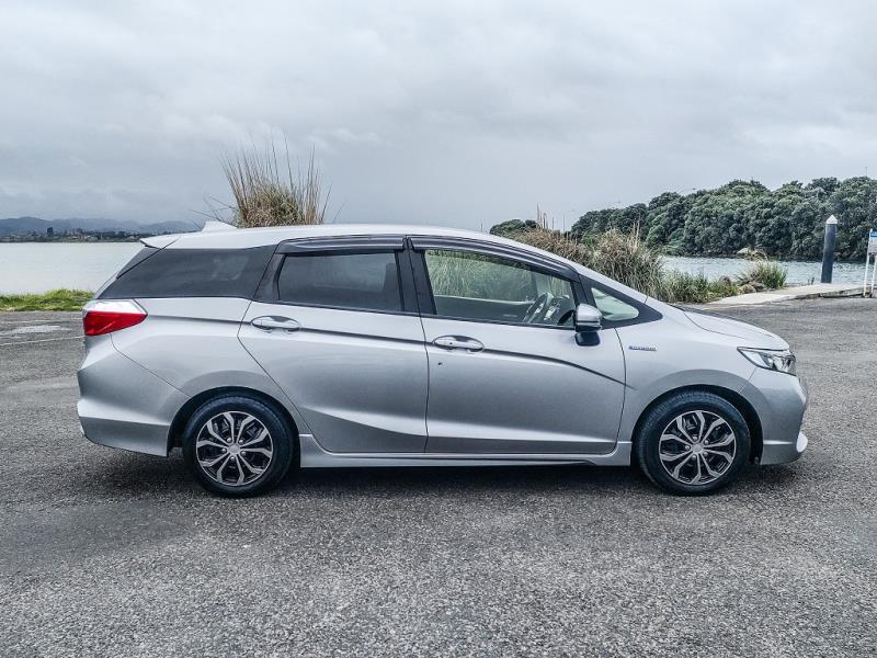 2018 Honda Fit Shuttle Hybrid