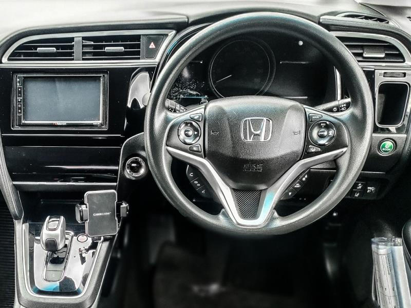 2018 Honda Fit Shuttle Hybrid