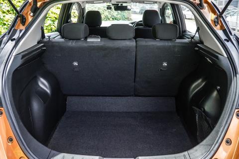 2017 Nissan Leaf 40X 85% SOH - Thumbnail