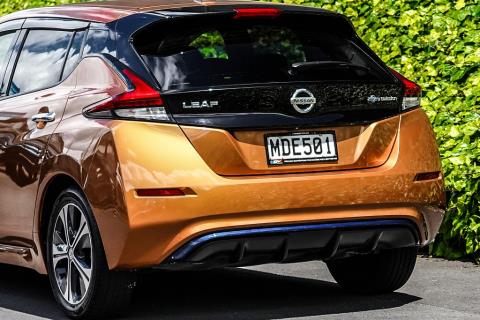 2017 Nissan Leaf 40X 85% SOH - Thumbnail