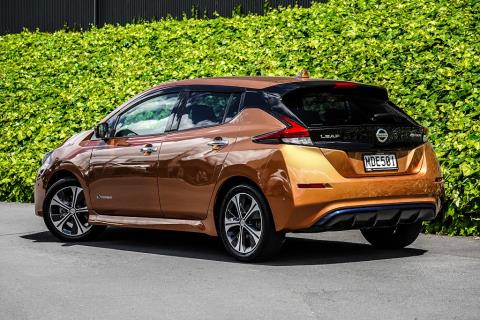 2017 Nissan Leaf 40X 85% SOH - Thumbnail